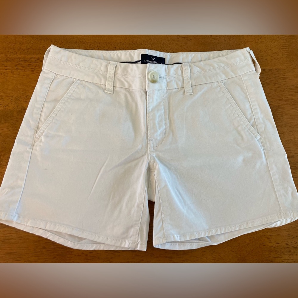American Eagle White MIDI Shorts Stretch Women's Chino Shorts Size 2